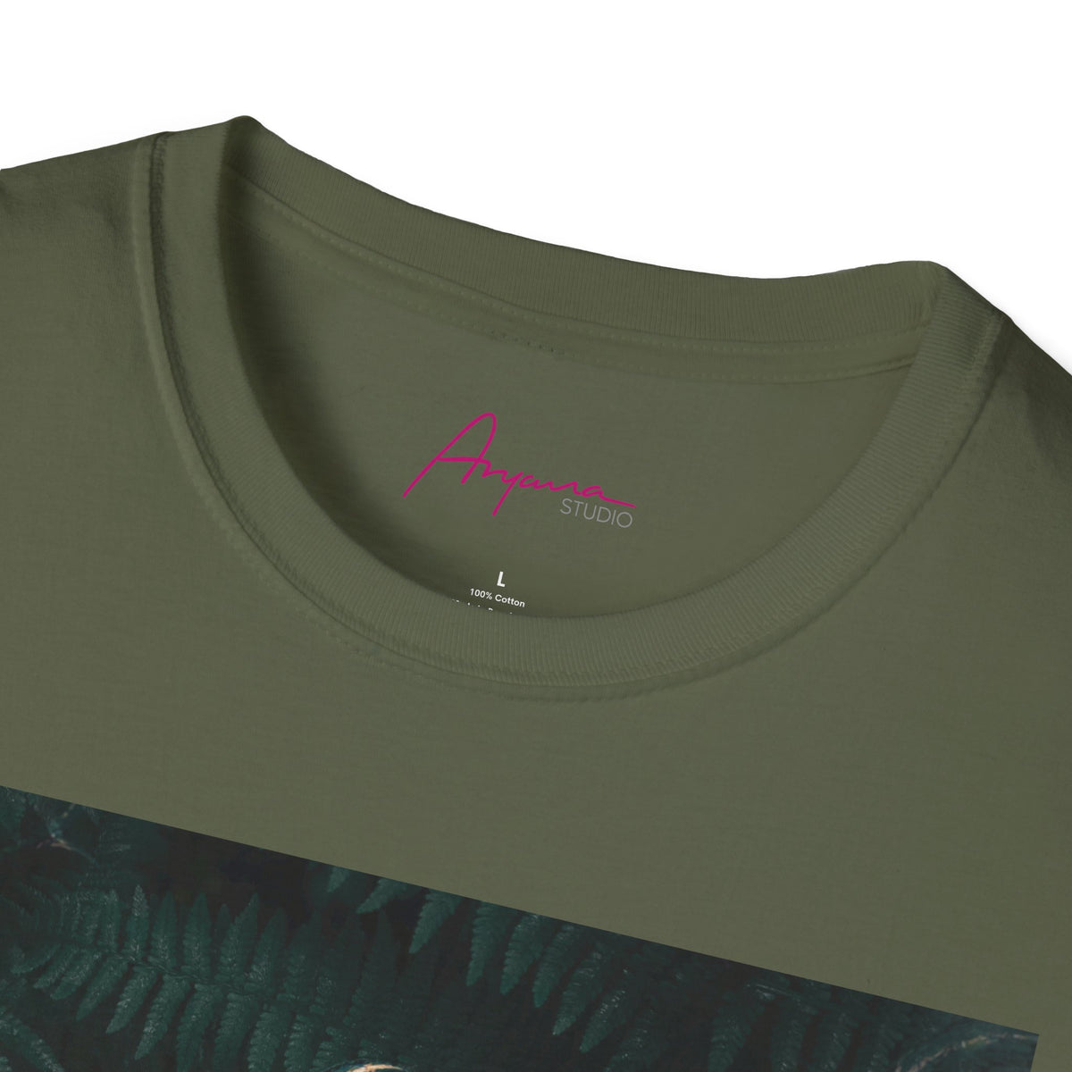 Camiseta con luna y flor de loto “Bloom Your Own Way”